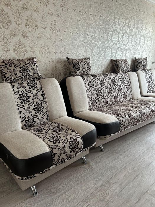 Продам Диван и два кресла