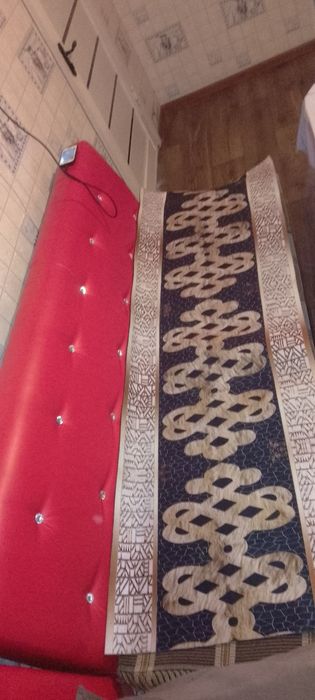 Стол 4 орындығы мен және стенка уголок