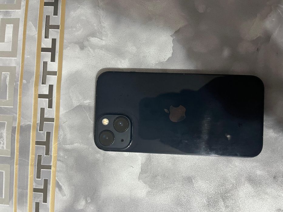 Айфон 13 в идеальном состояние