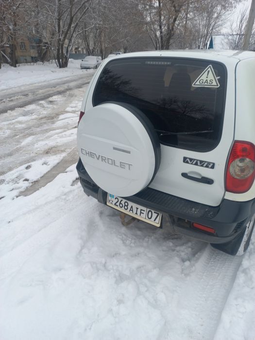 Продам  машину..