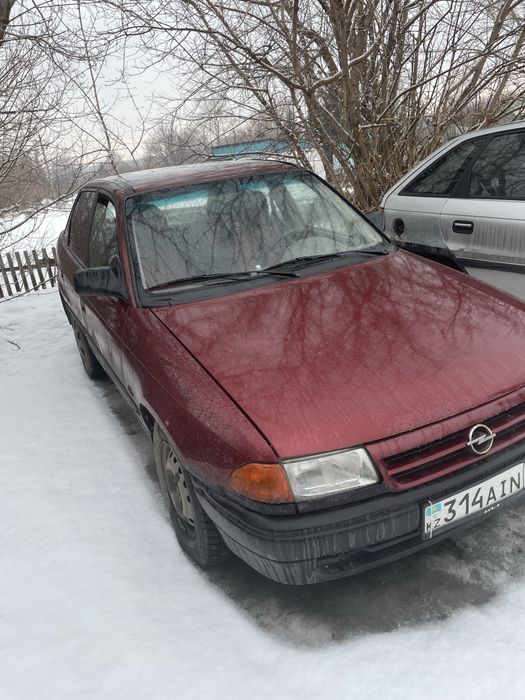 Продам машину opel astra
