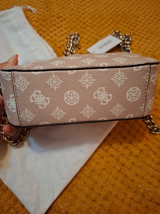 Дамска чанта Guess Noelle