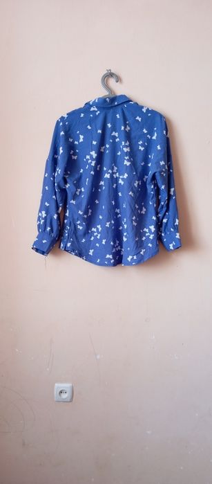 rubashka sotiladi 15 ming