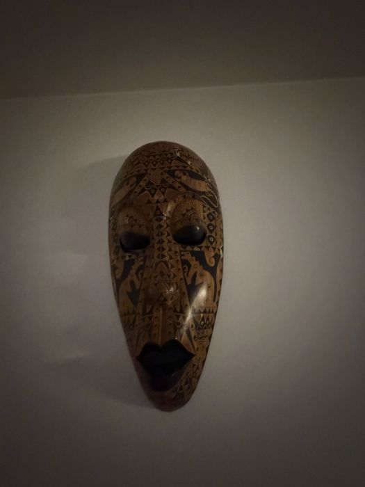 Автентични лампи и маски