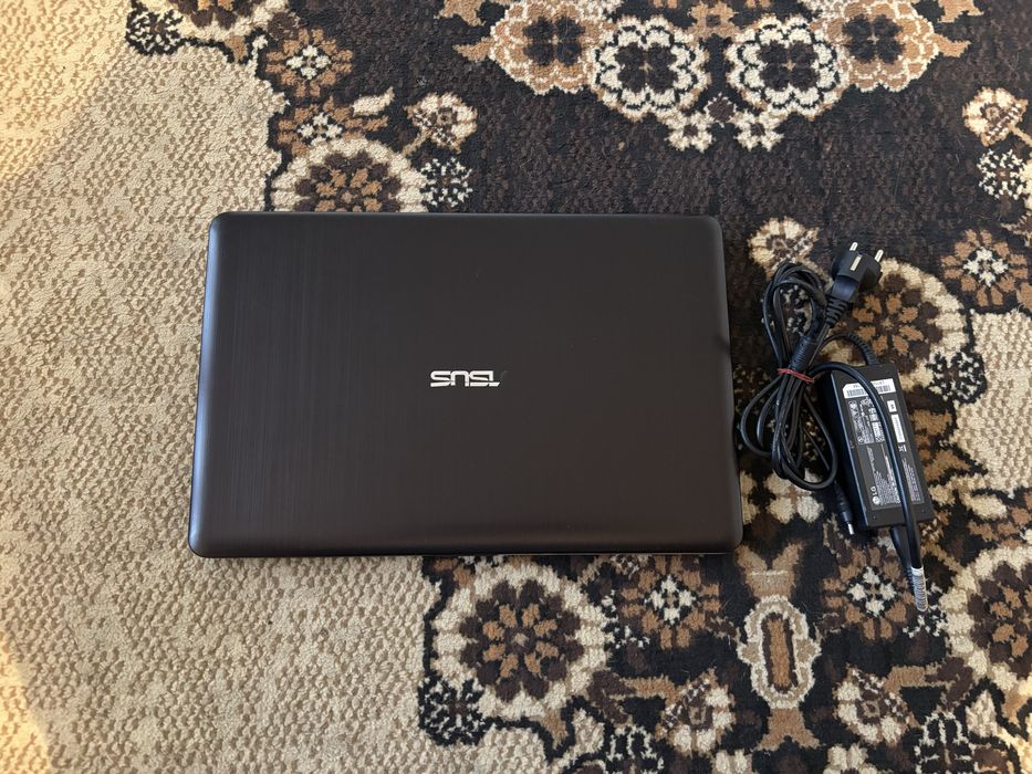 Ноутбук asus X540S