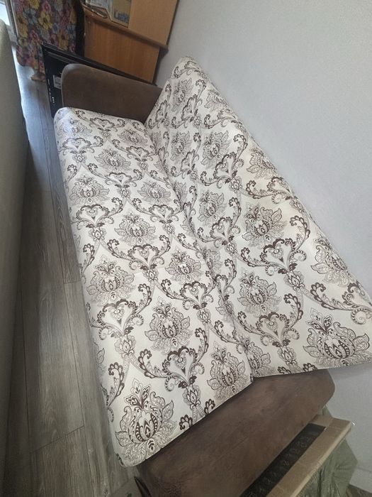 Продам диван в хорошем состоянии