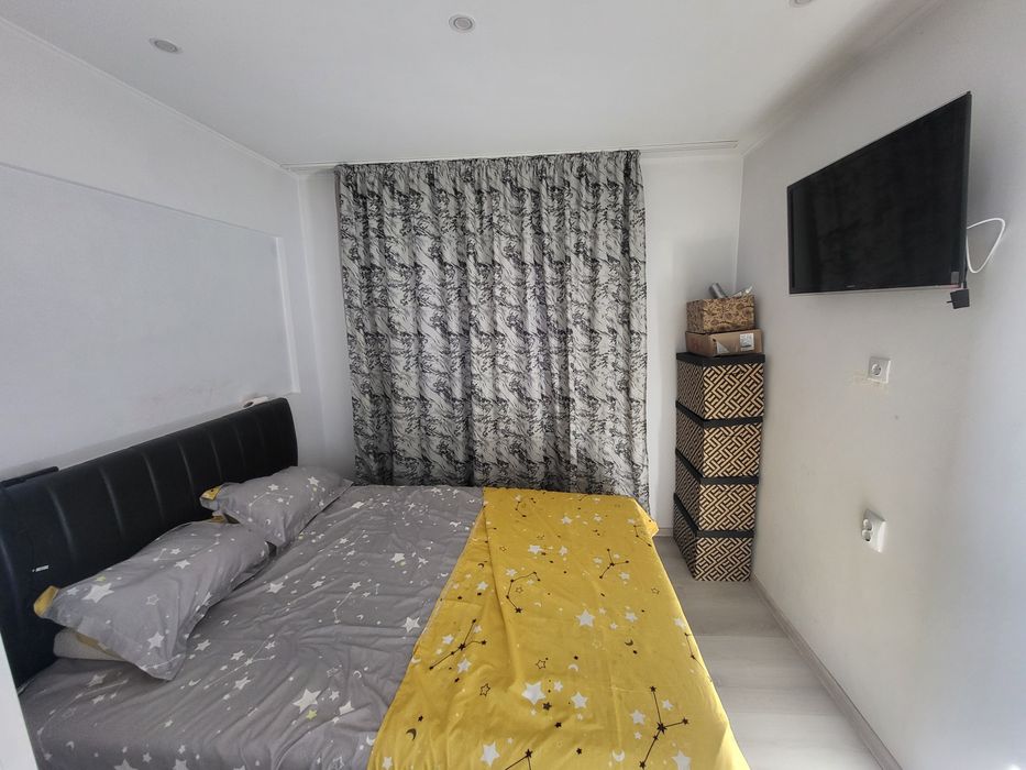 Vând apartament cu doua camere