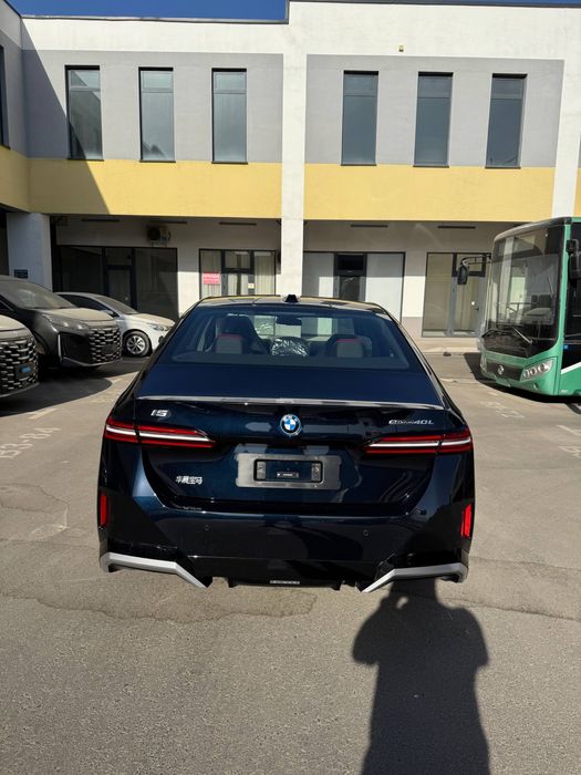 BMW I5 40l night sport 2025