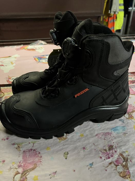 Vand bocanci protectie cu sistem Boa marimea 41 si 42