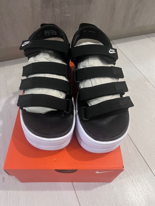 Дамски сандали Nike