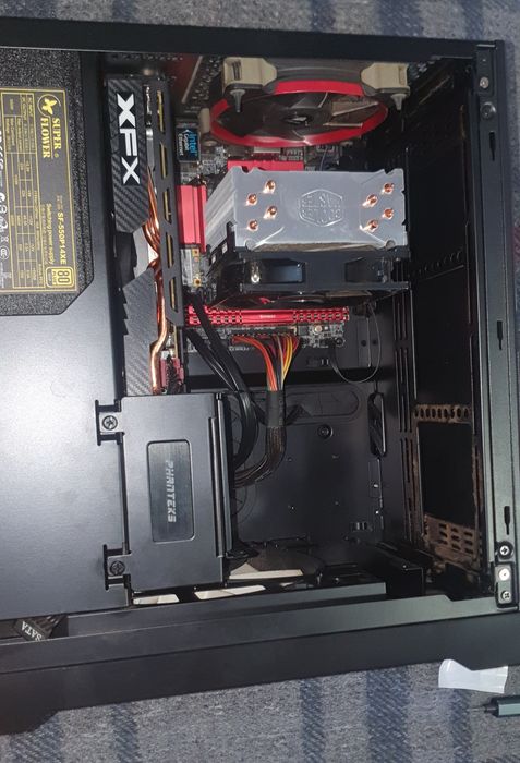 PC Gaming i5-6600K / RX 580 8GB / 16GB RAM + Monitor BenQ 22"