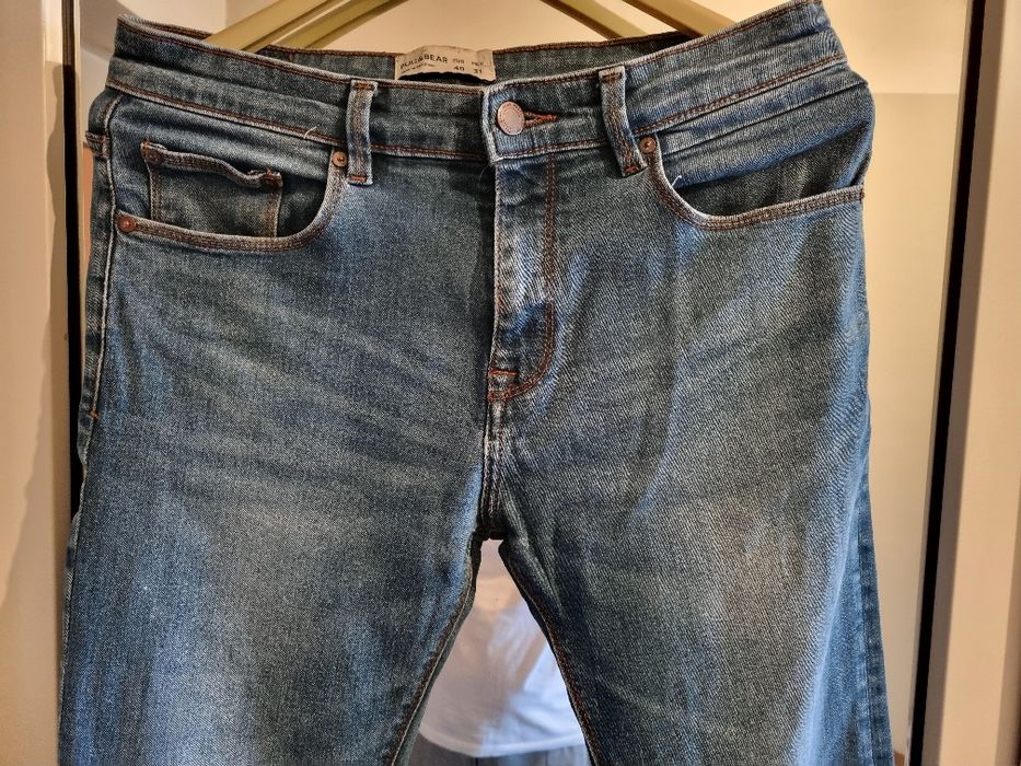 Blugi barbati "Pull & Bear" Slim Fit. Marimea 31. Perfecta stare.