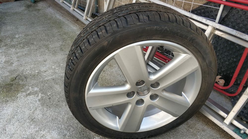 1 bucata janta Aluminiu cu anvelopa noua pentru polo  5 gauri