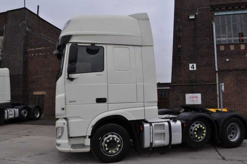 Dezmembrez camioane DAF CF, LF XF105 XF106 Piese/Dezmembrari DAF