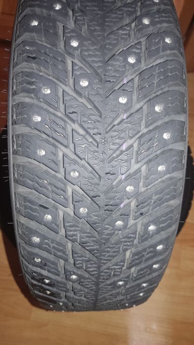 Продам шины Nokia 10p