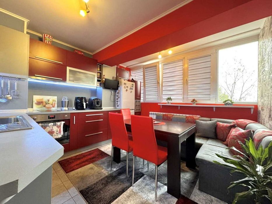 Двустаен апартамент за продажба кв. Чародейка Север