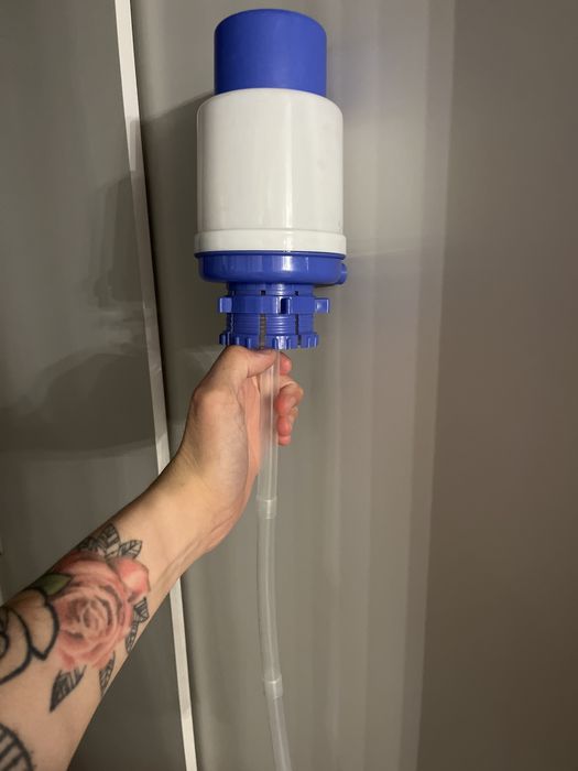 продам ручная помпа для воды