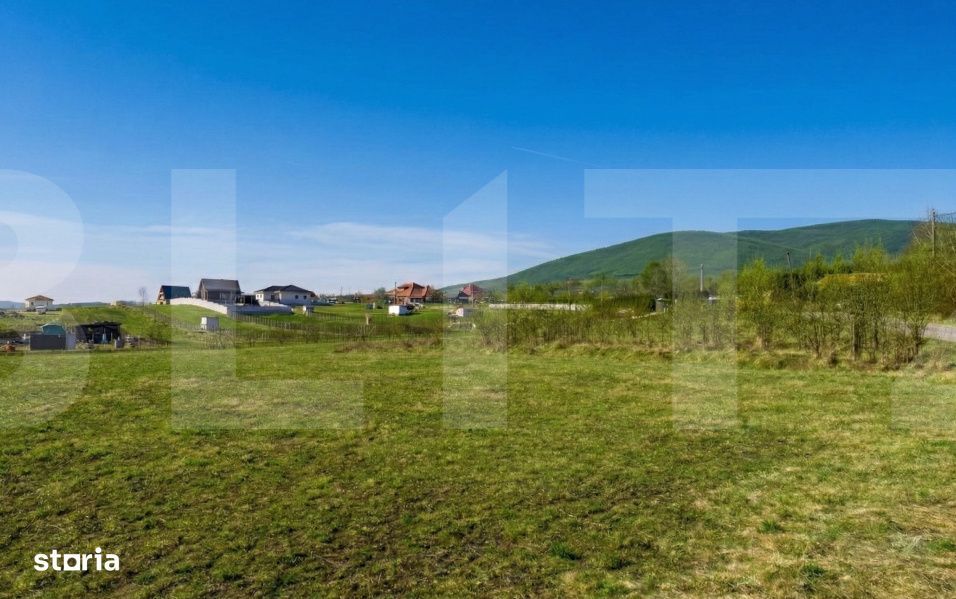Teren intravilan cu panorama - 1833mp - Rediu comuna Aiton