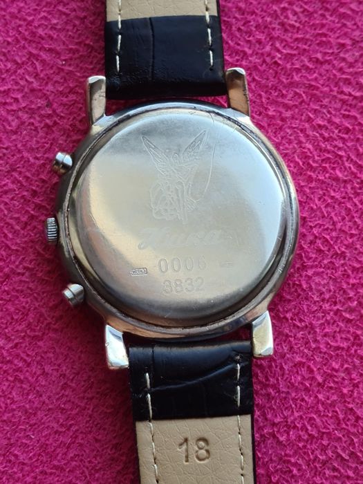 Серебряные часы "Ника"