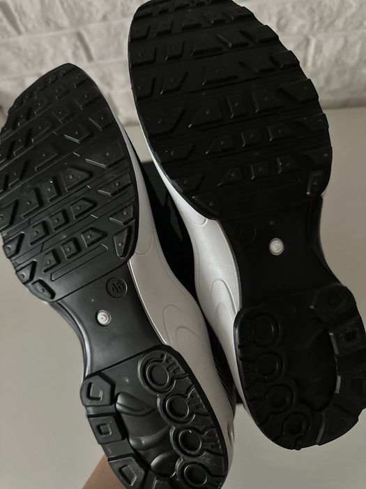 Кроссовки 43-44 р-р