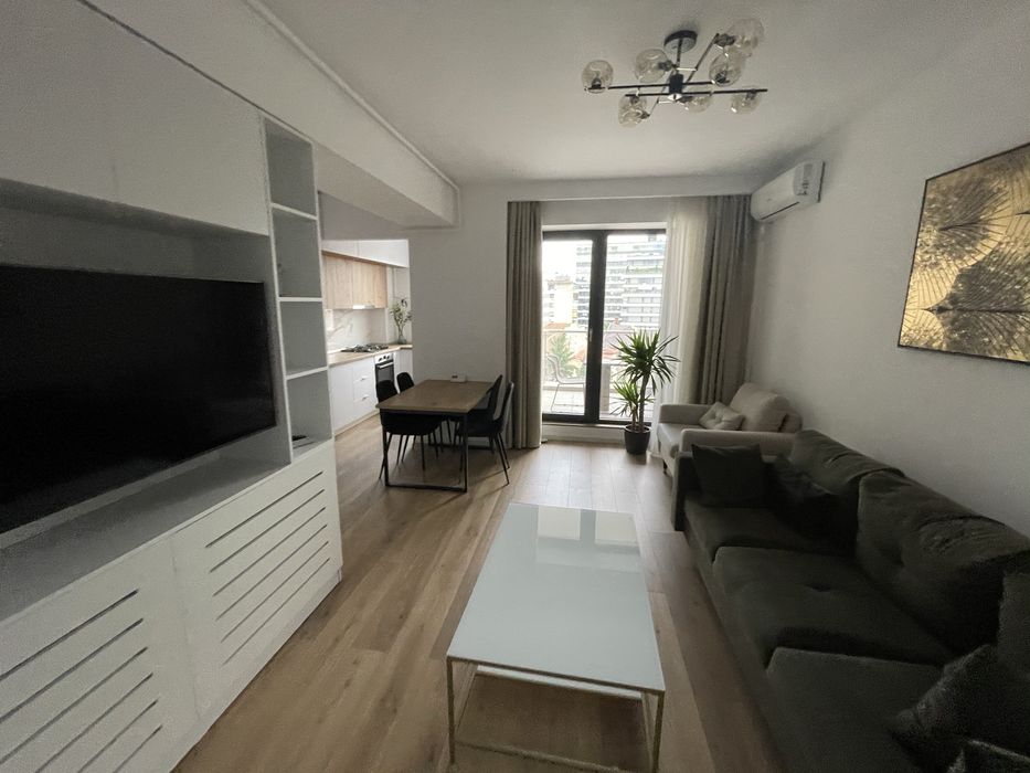 Proprietar închiriez apartament 2 camere Tepeş Vodǎ Residence