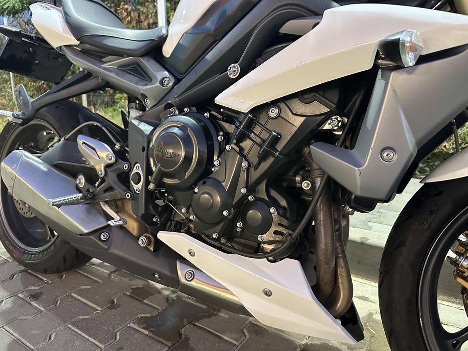 Triumph Street Triple 675 – 2013 – Naked sport, 3 cilindri