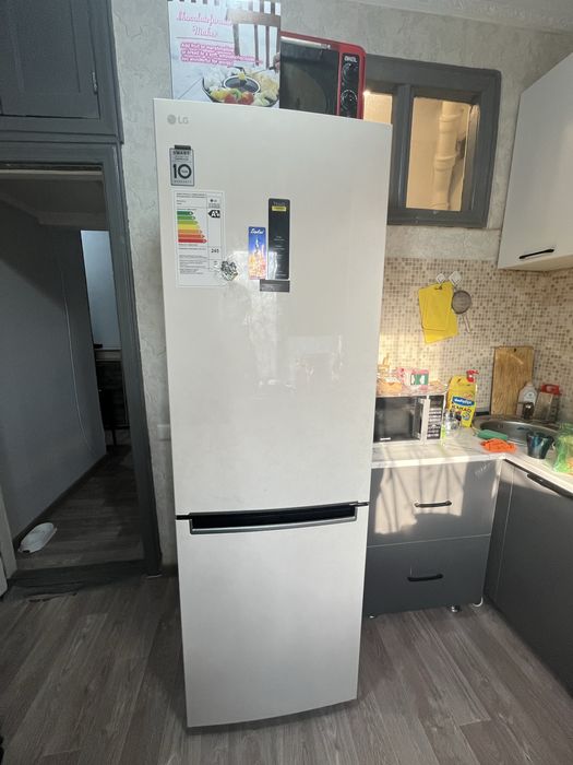 Срочно продам холодильник в идеальном состоянии