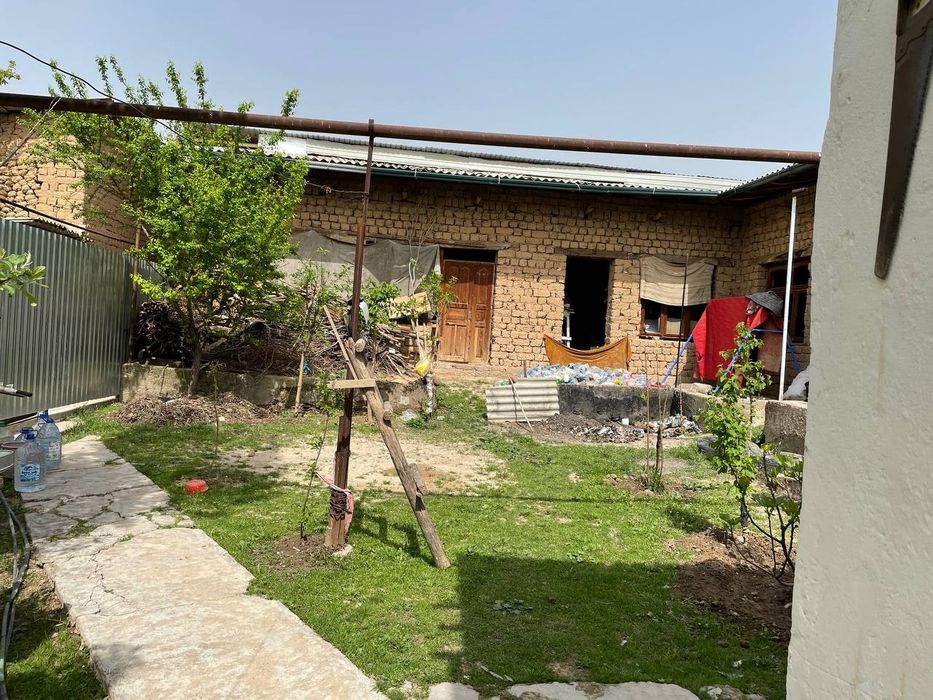 Продажа или обмен. Дом, участок 9 соток, 7 комнат жилых и 5 недостроен