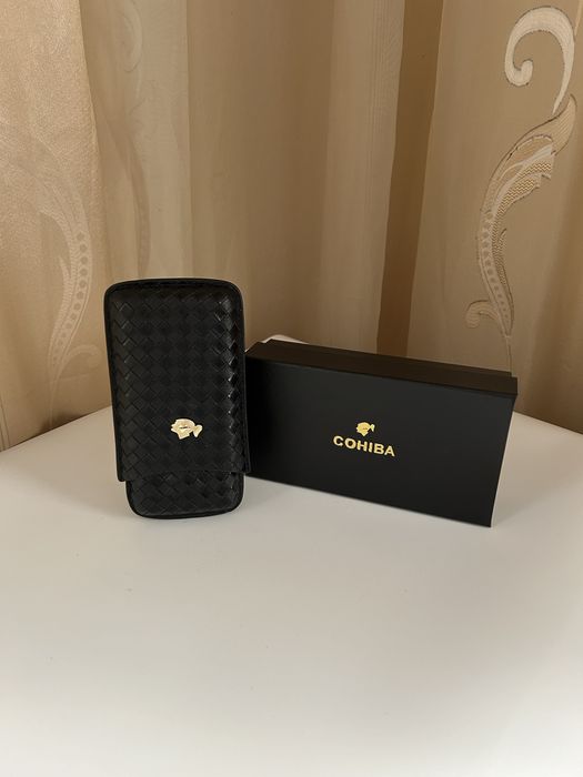 Кожен калъф Cohiba за 3 пури с джоб за резачка – подаръчна кутия