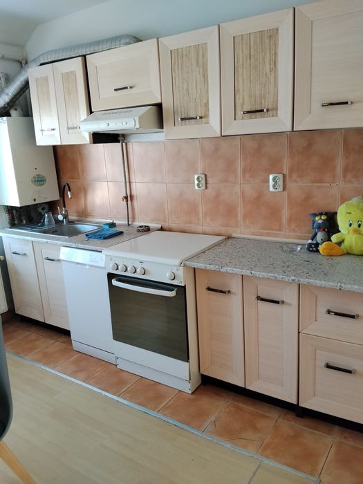 Apartament 3 camere Cetate.