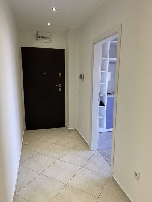 Дава се под наем Тристаен апартамент в Пловдив, Център - 120 кв.м за 650 € - Снимка #9