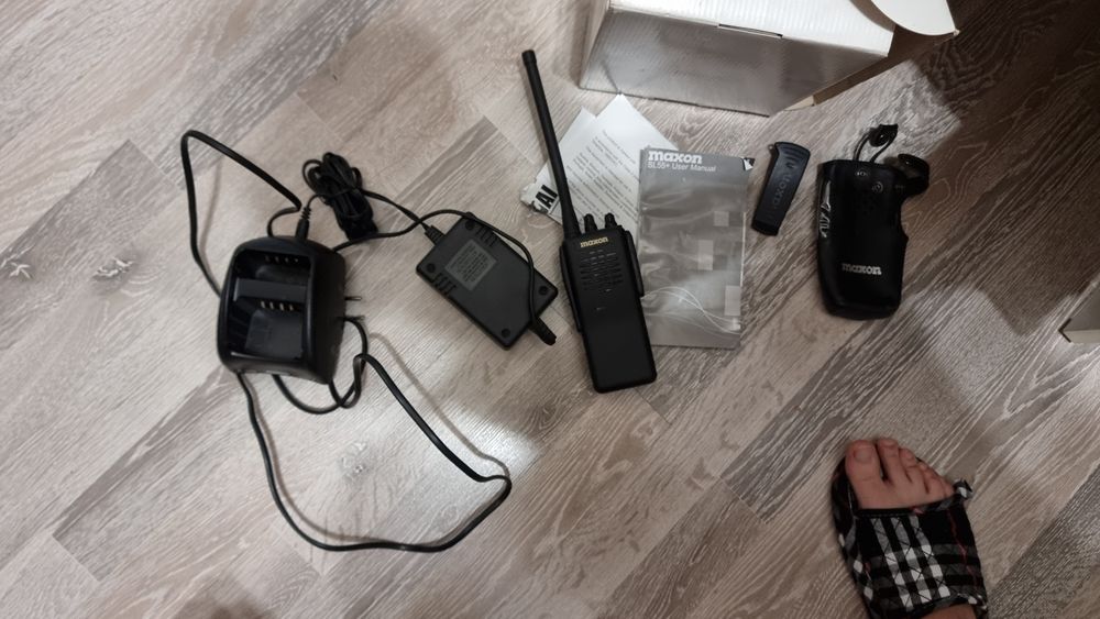 Продам рацию maxon sl55 + v2