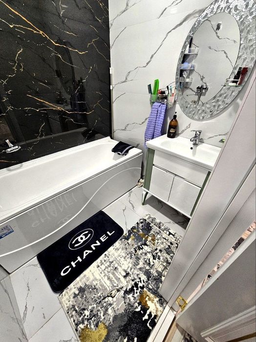 Бухара Сити,  3 этаж 2 хоналик квартира срочно арендага берилади