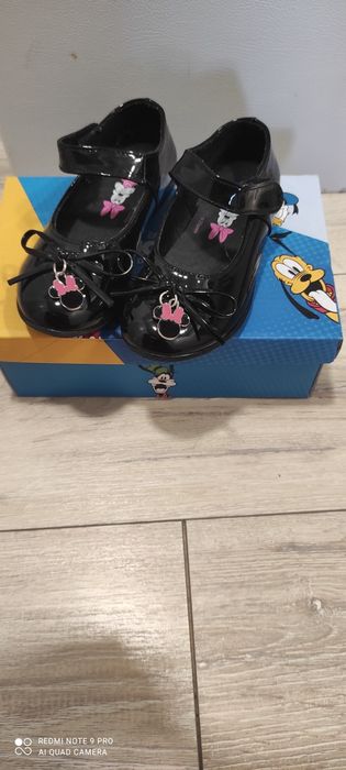 Кожени Обувки 26 номер Мини маус