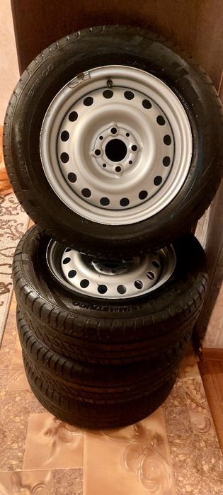 Продам шины с дисками R14