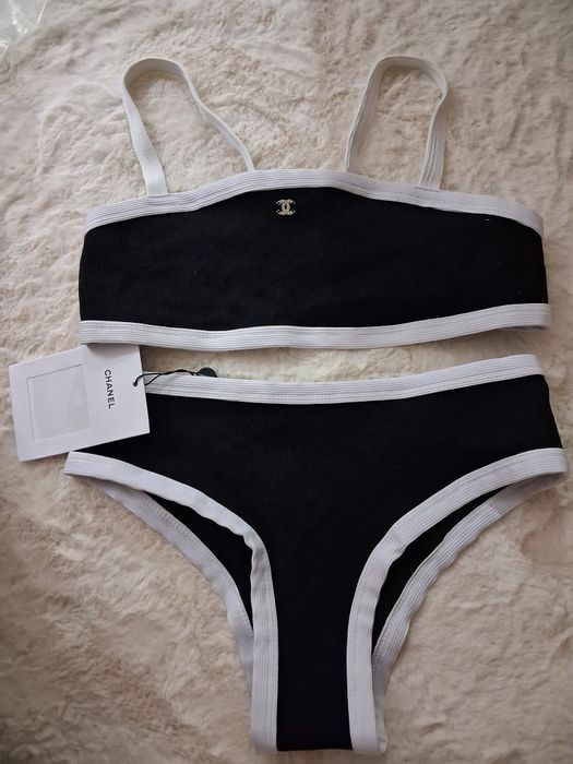 Set chilot cu bustiera Chanel