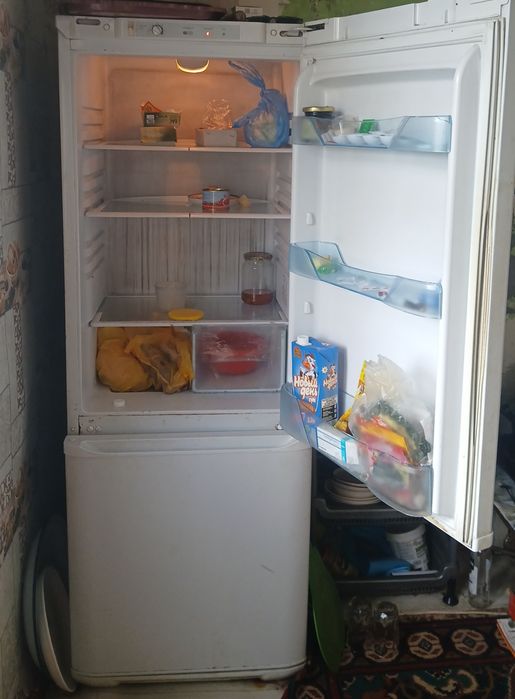 Продам срочно холодильник