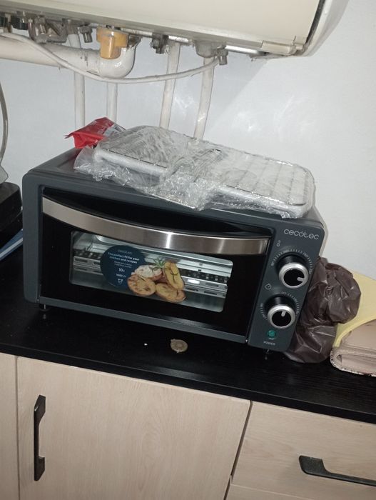 Cuptor electric BAKE&TOAST 10 litri