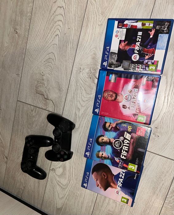 Playstation 4 pro 1 TB + 2 controllere + joc Fifa (19,20,21,22)