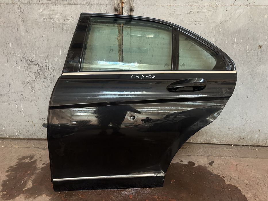 Задна лява  врата Mercedes C class W204
