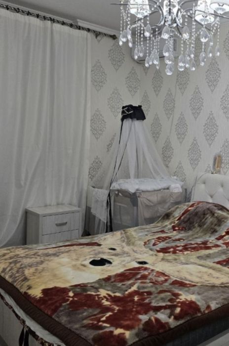 Куктеракдан утганда Қайнамада 2 этаж 1.7 сотиг 6 хона ховли сотилади