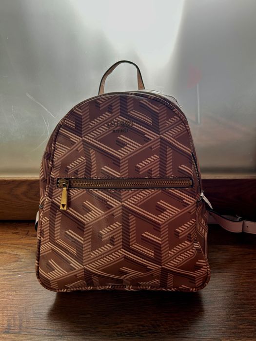 Оригинална раница guess