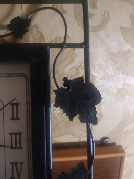 Продаются часы настенные