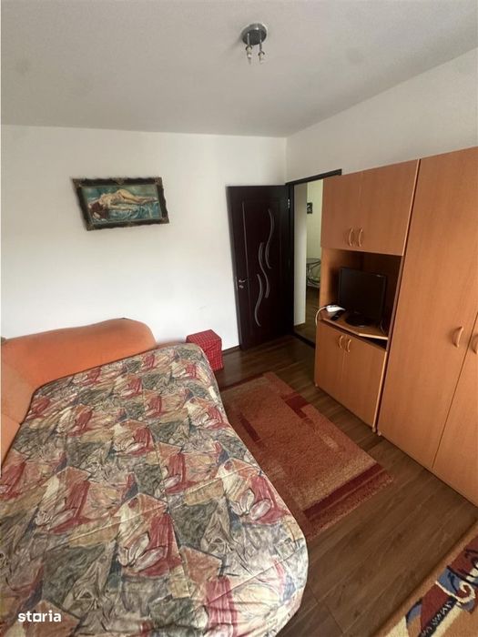 Decomandat cu 2 bai si 2 balcoane