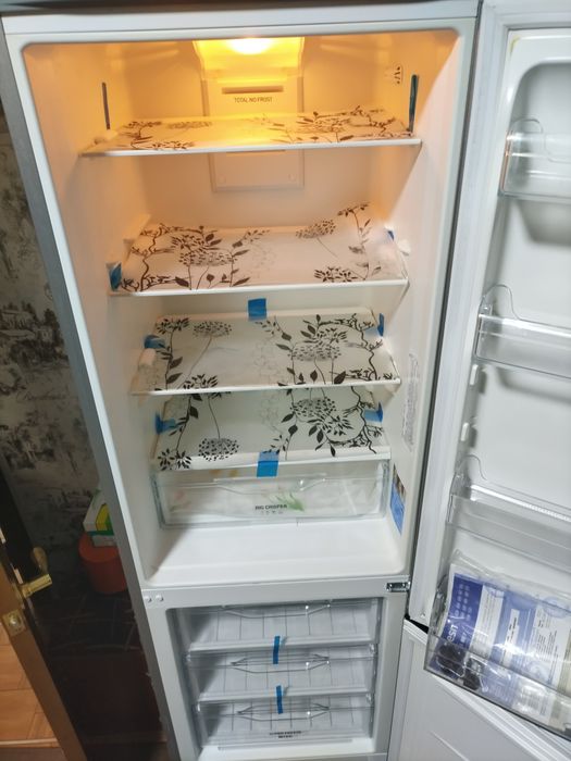 Холодильник indesit total no frost с документами