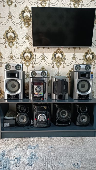 Muzikalniy sentrlar sotiladi