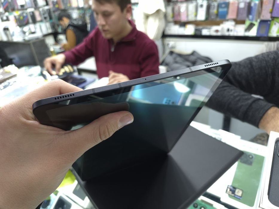 Samsung Tab S8 Plus 8/128 gb sotiladi