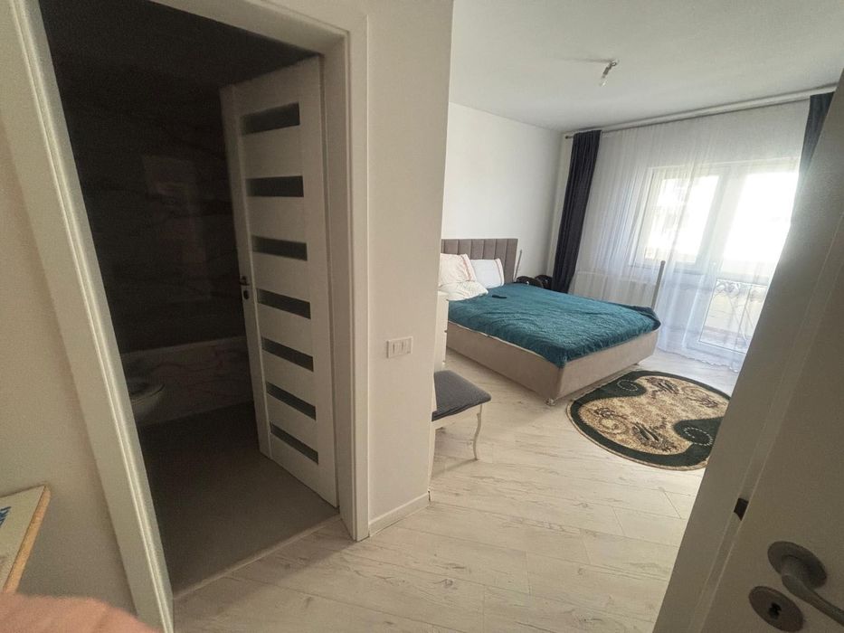 Apartament de vânzare 3 camere decomandat