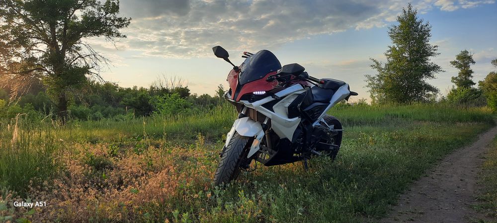 Продам мощный racer storm 250