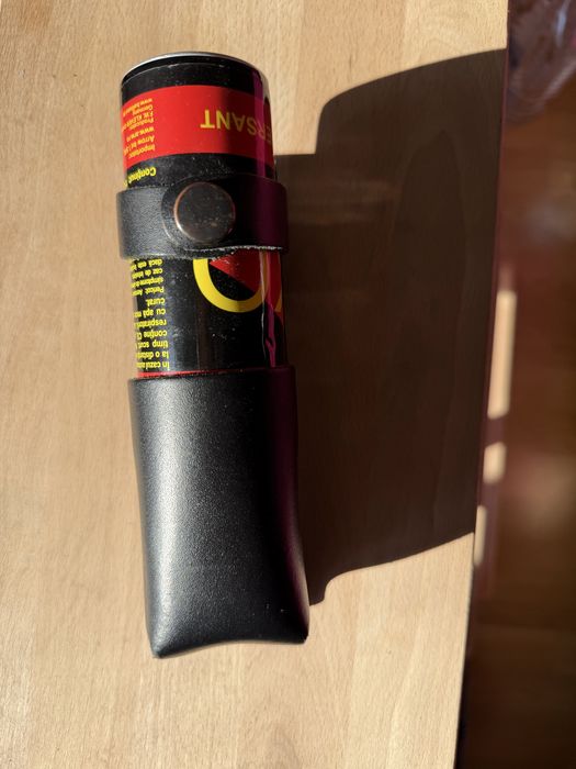 Vand spray iritant lacrimogen  cu toc piele